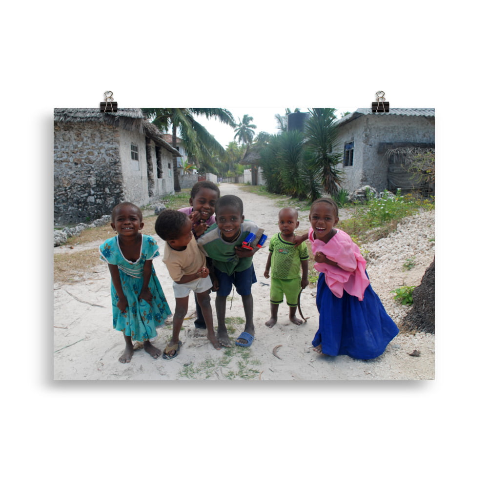 Lächelnde Kinder und warmes Sansibar - Plakatkinder